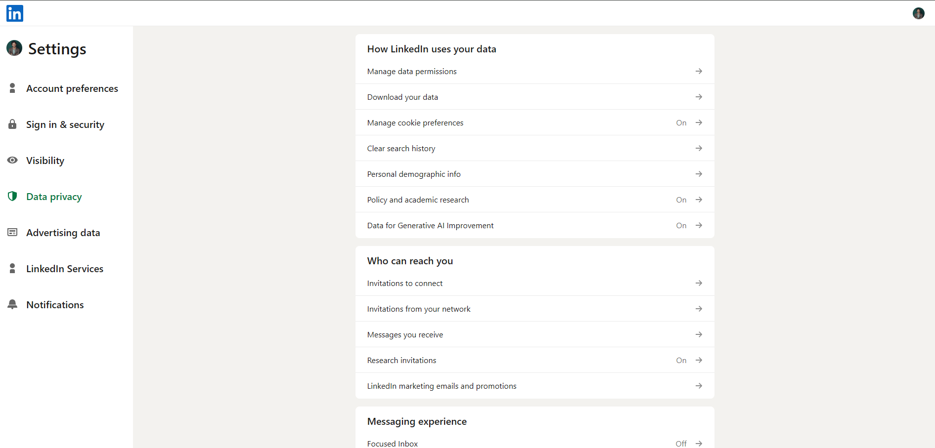 LinkedIn Data privacy settings showing Download your data